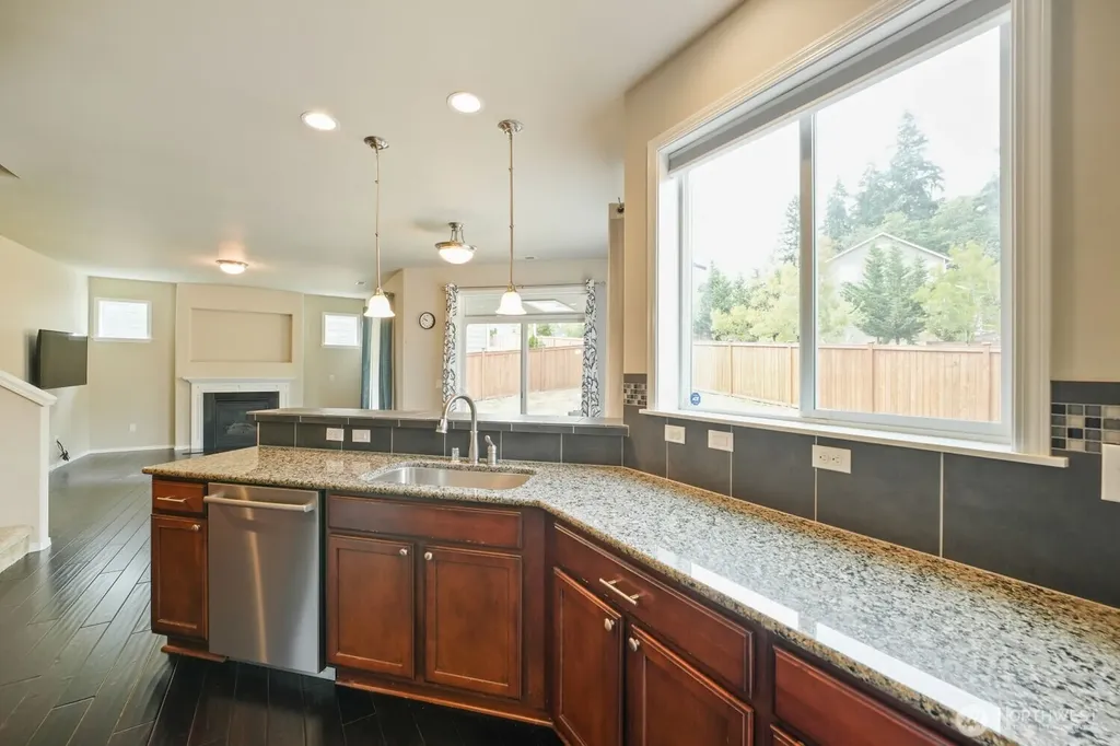 34004 12th Place SW Federal Way WA 98023