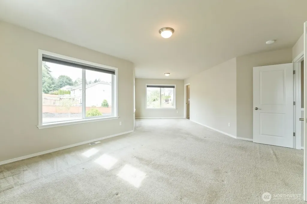 34004 12th Place SW Federal Way WA 98023