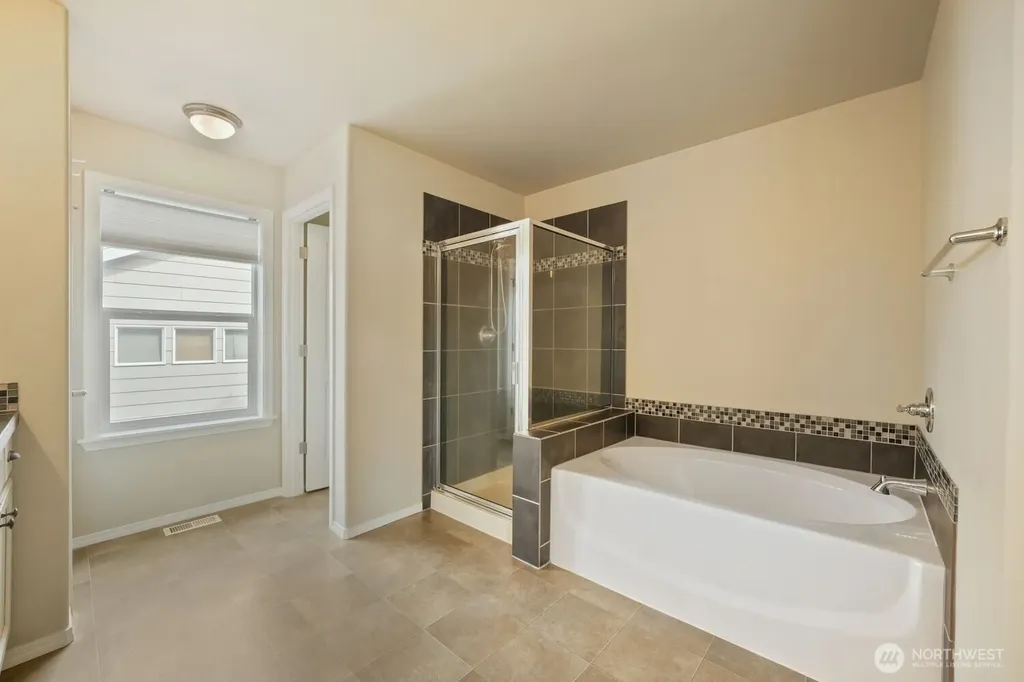 34004 12th Place SW Federal Way WA 98023