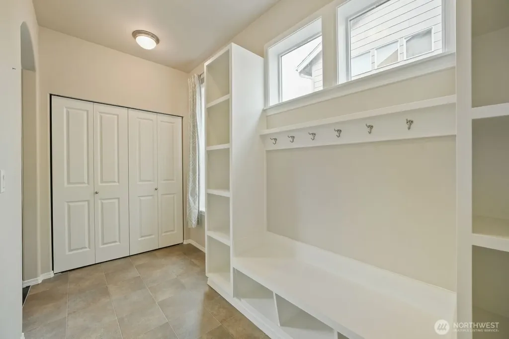 34004 12th Place SW Federal Way WA 98023
