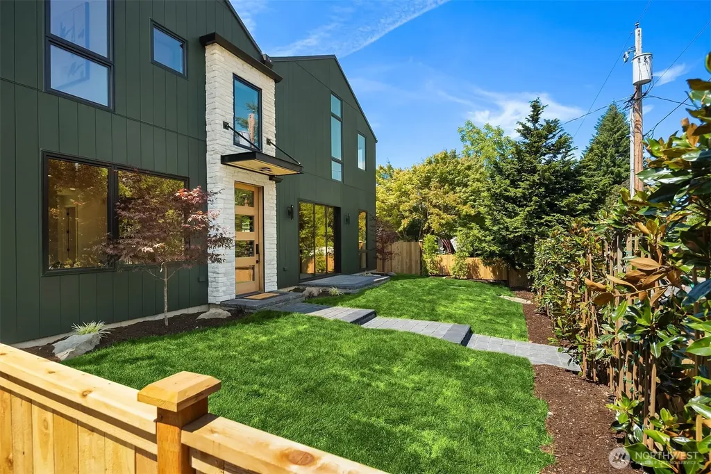 1847 4th Street Kirkland WA 98033