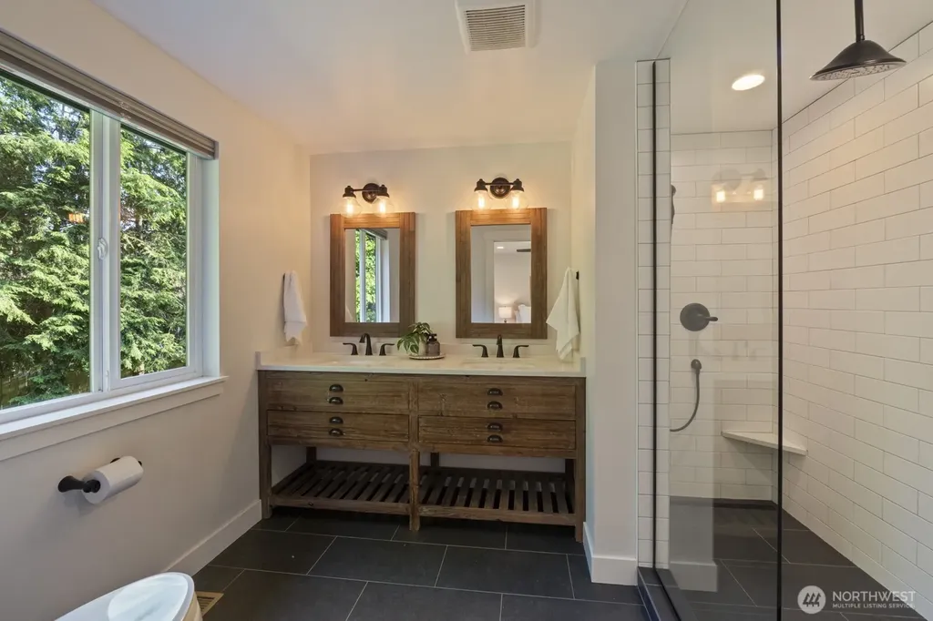 307 Willow Court N Bellingham WA 98225