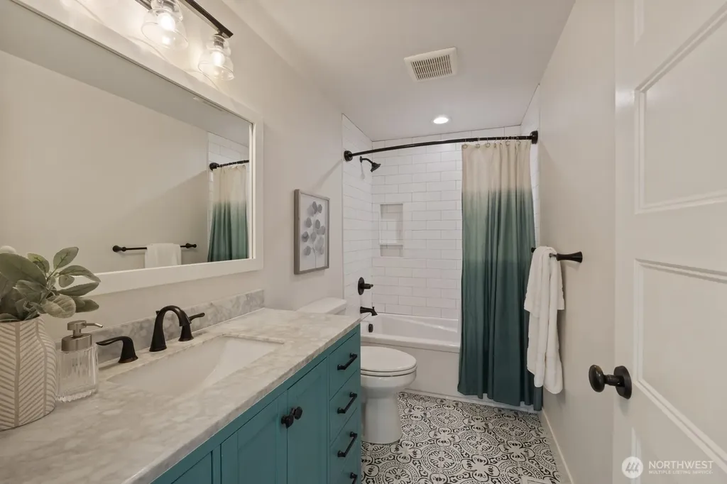 307 Willow Court N Bellingham WA 98225