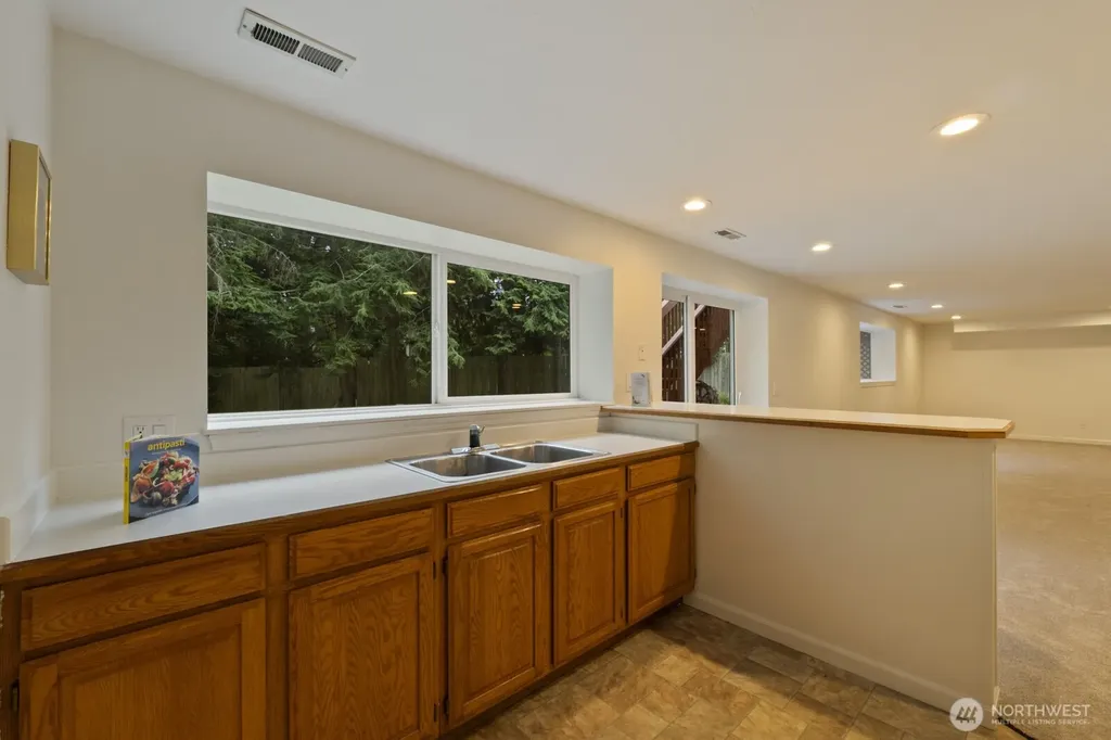 307 Willow Court N Bellingham WA 98225