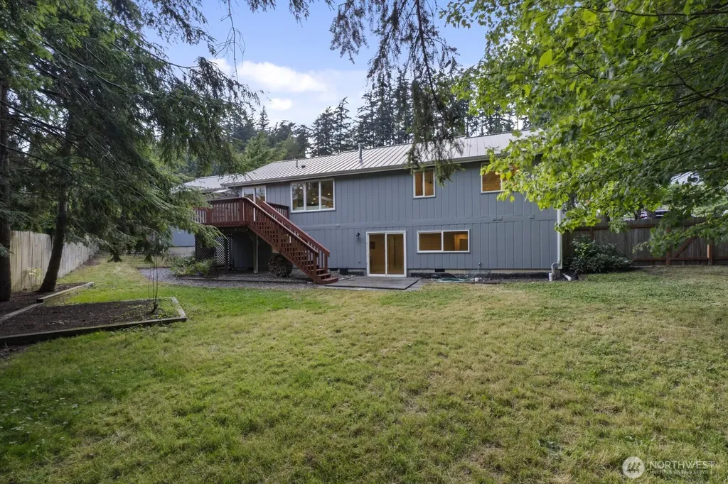 307 Willow Court N Bellingham WA 98225