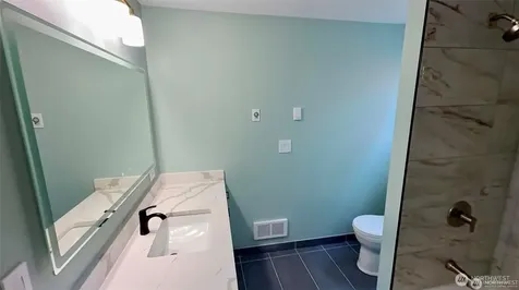 9040 17th Avenue SW Seattle WA 98106