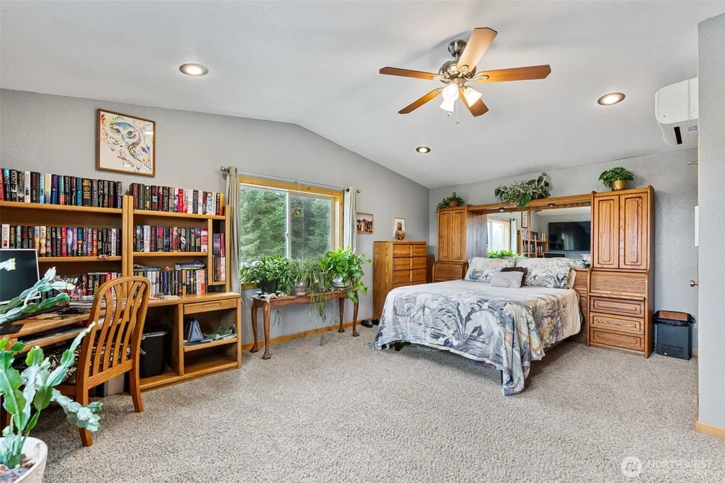 222 Volcano Lane Chehalis WA 98532