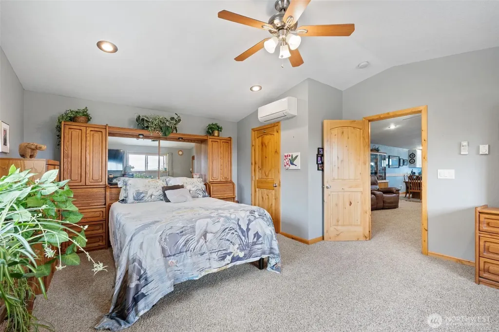 222 Volcano Lane Chehalis WA 98532