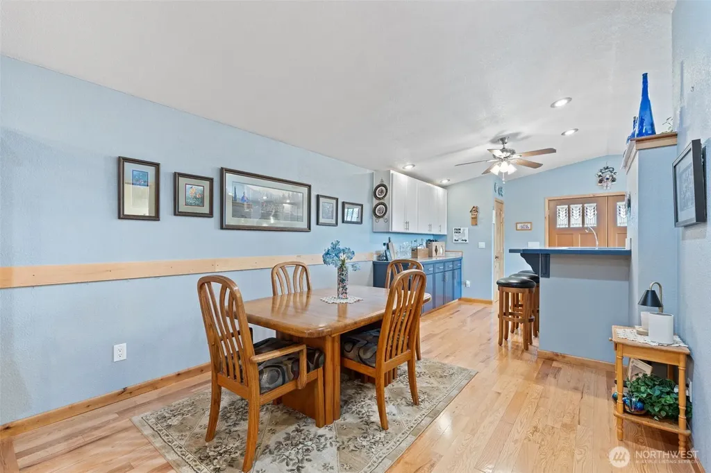 222 Volcano Lane Chehalis WA 98532