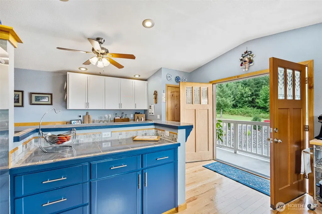 222 Volcano Lane Chehalis WA 98532