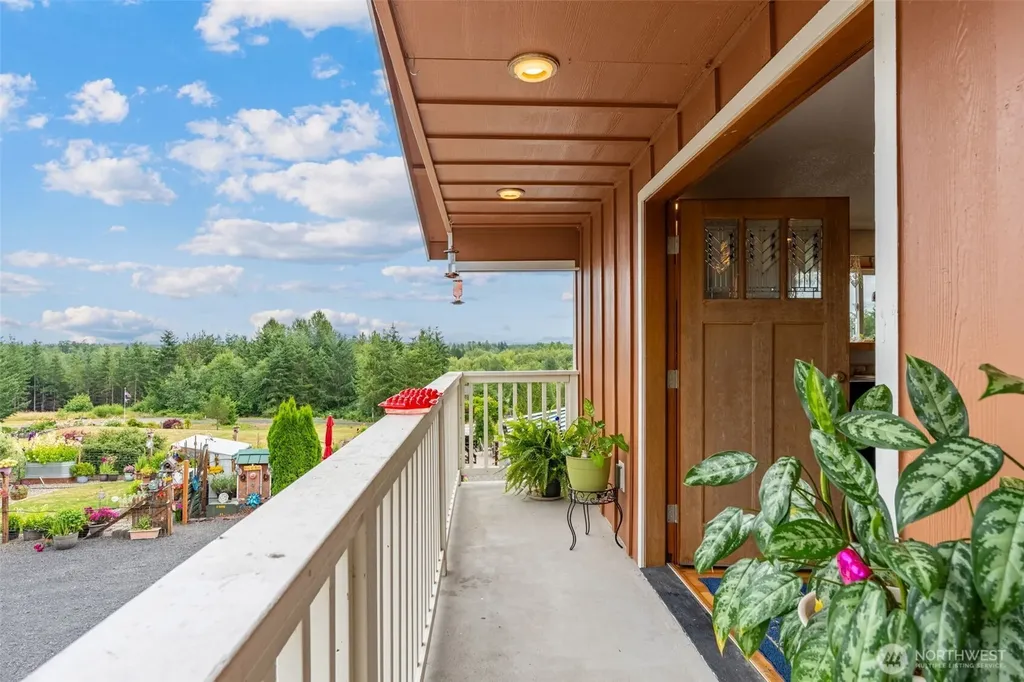 222 Volcano Lane Chehalis WA 98532