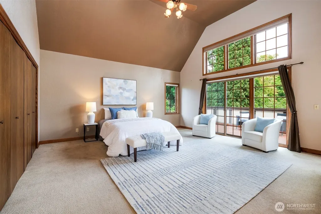 6573 Windermere Road Seattle WA 98105