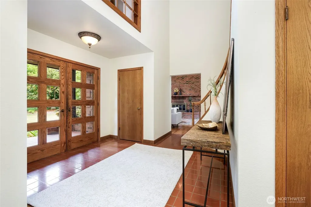 6573 Windermere Road Seattle WA 98105