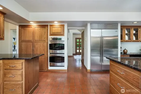 6573 Windermere Road Seattle WA 98105