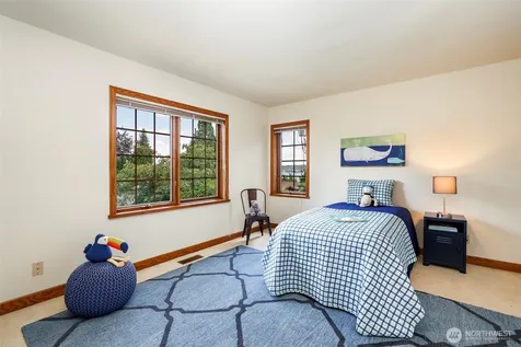 6573 Windermere Road Seattle WA 98105