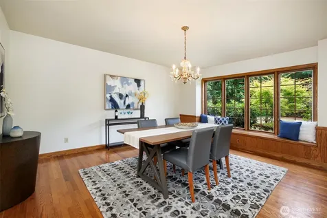 6573 Windermere Road Seattle WA 98105