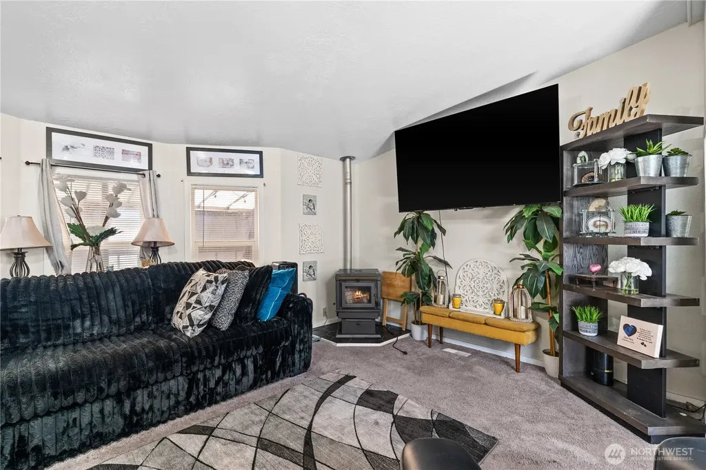 6605 237th Street E Graham WA 98338