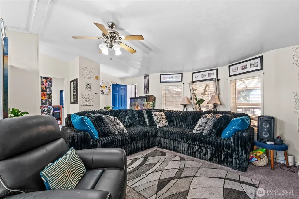 6605 237th Street E Graham WA 98338