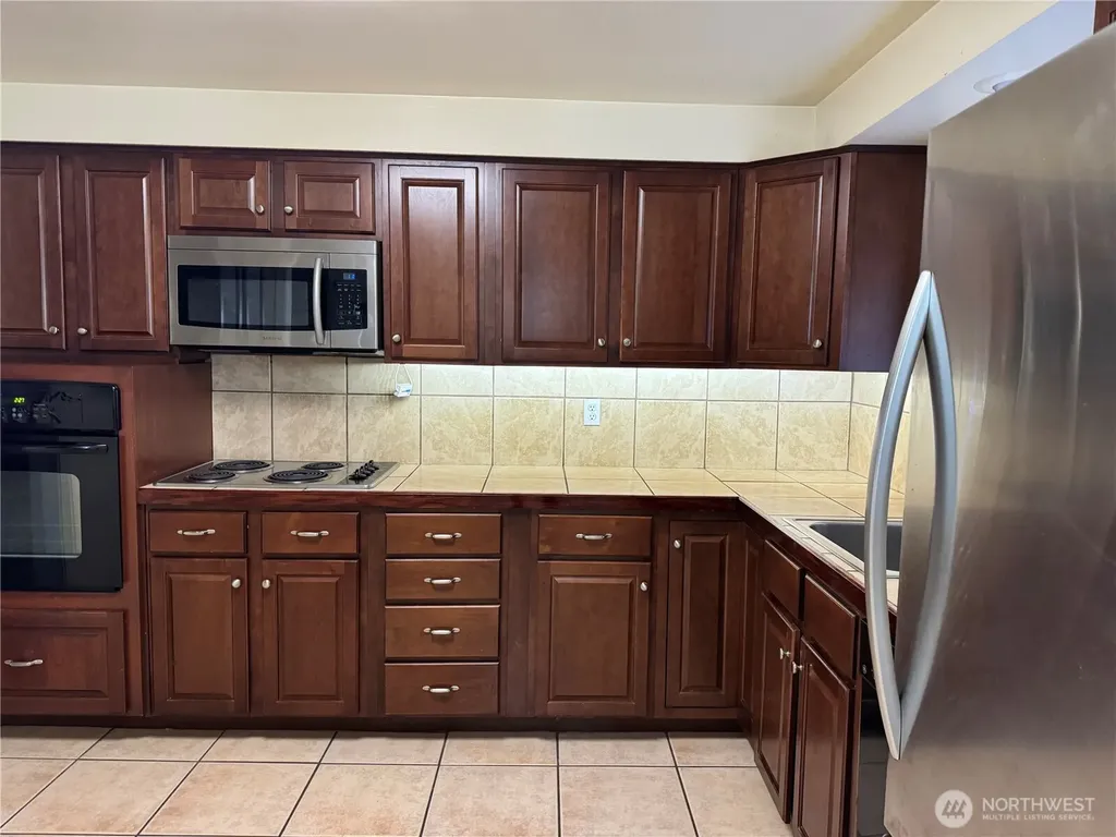 8930 7th Avenue SE Everett WA 98208