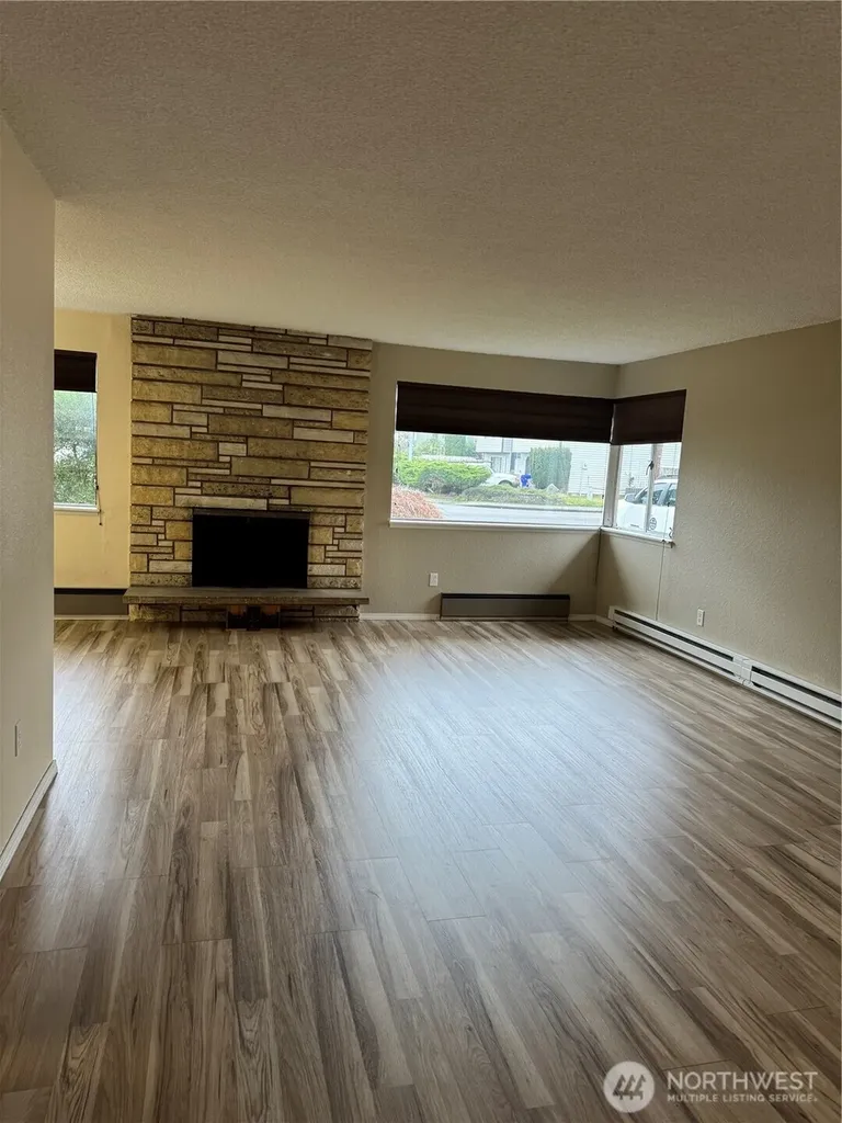 8930 7th Avenue SE Everett WA 98208