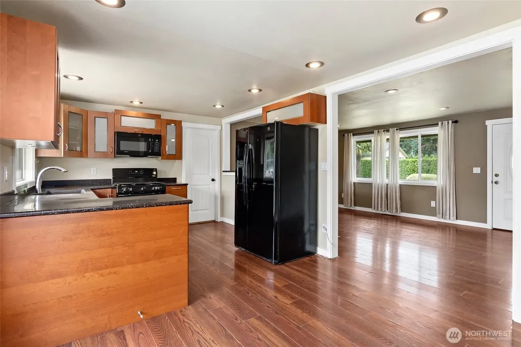 10717 SE 211th Street Kent WA 98031