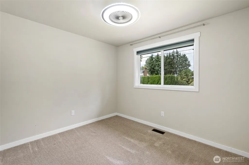 10717 SE 211th Street Kent WA 98031