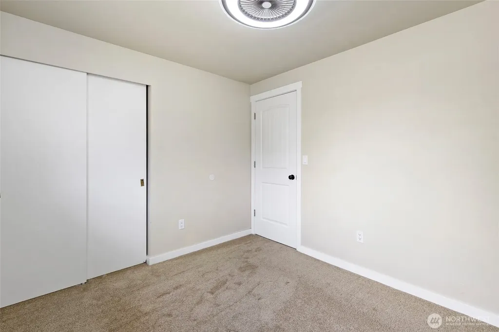 10717 SE 211th Street Kent WA 98031
