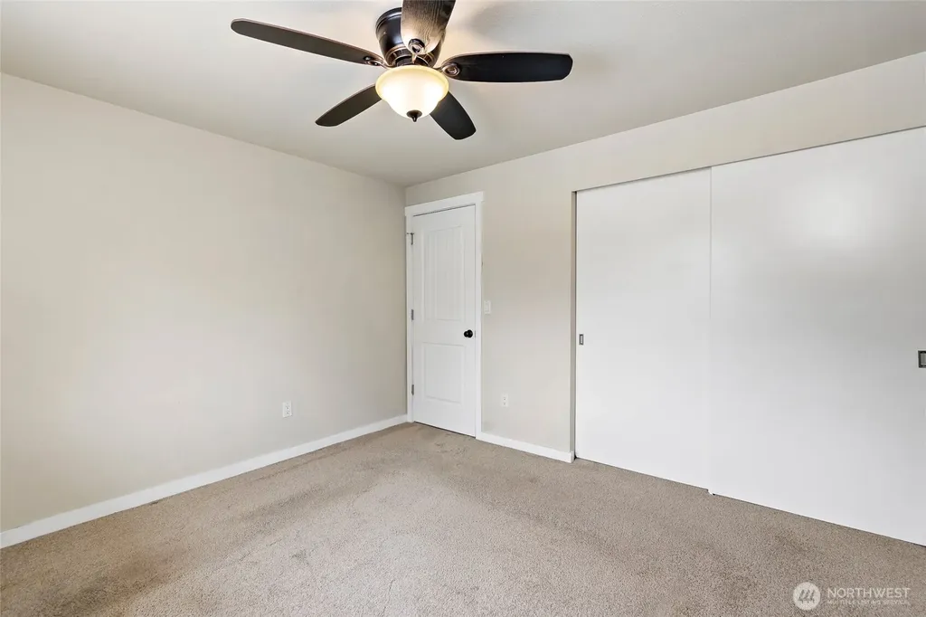 10717 SE 211th Street Kent WA 98031