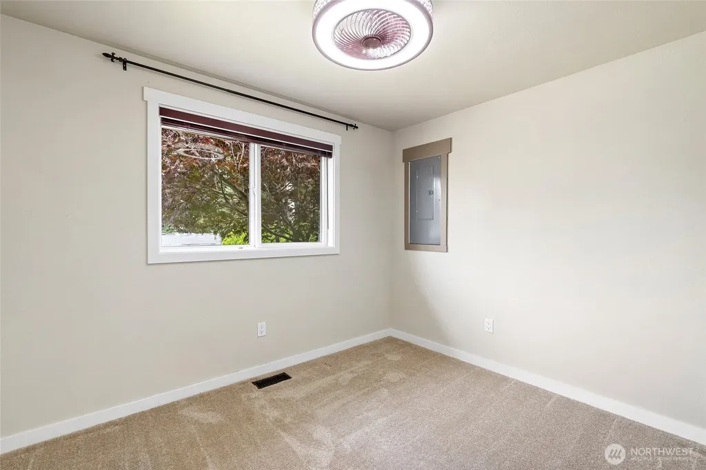 10717 SE 211th Street Kent WA 98031
