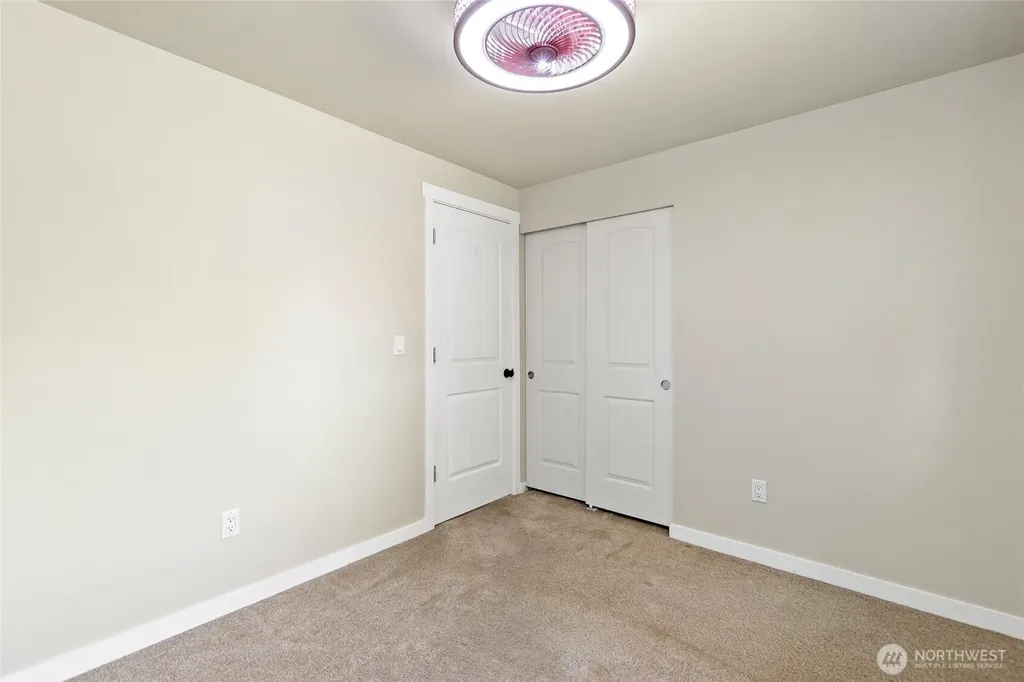 10717 SE 211th Street Kent WA 98031