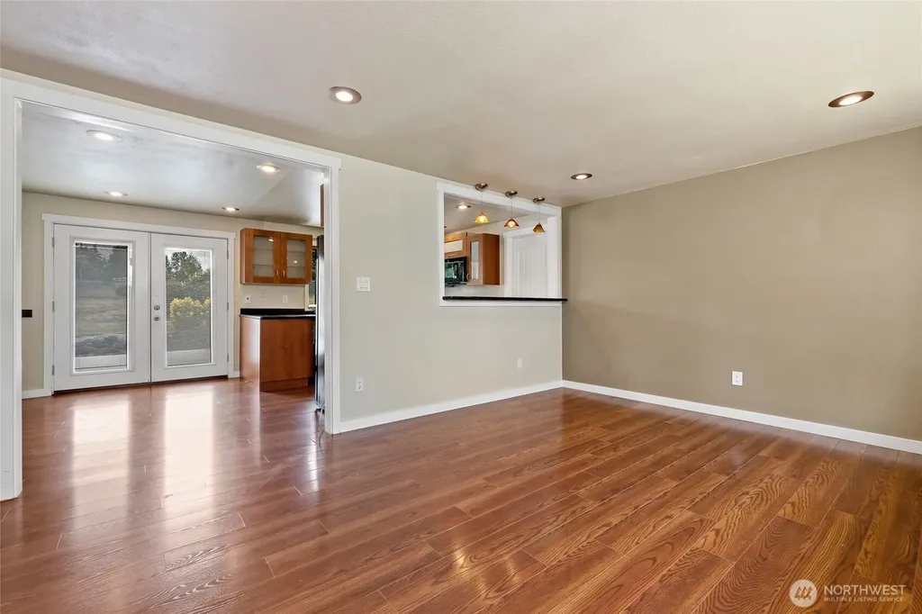 10717 SE 211th Street Kent WA 98031