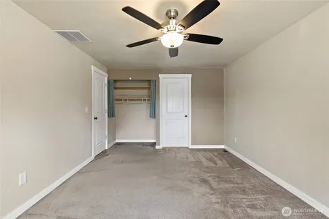 10717 SE 211th Street Kent WA 98031