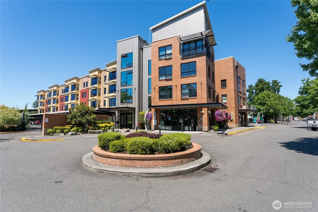 210 Pioneer Puyallup WA 98371