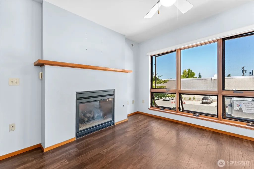 210 Pioneer Puyallup WA 98371