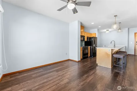 210 Pioneer Puyallup WA 98371