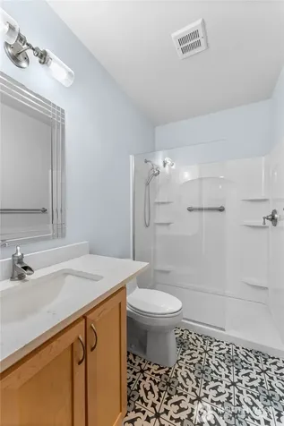 210 Pioneer Puyallup WA 98371