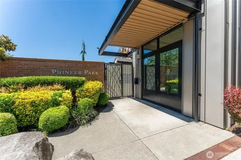 210 Pioneer Puyallup WA 98371