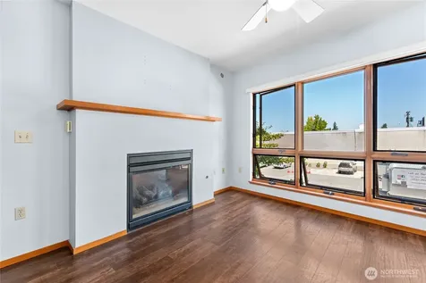 210 Pioneer Puyallup WA 98371
