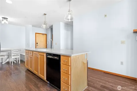 210 Pioneer Puyallup WA 98371