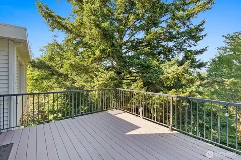 3642 37th Avenue W Seattle WA 98199
