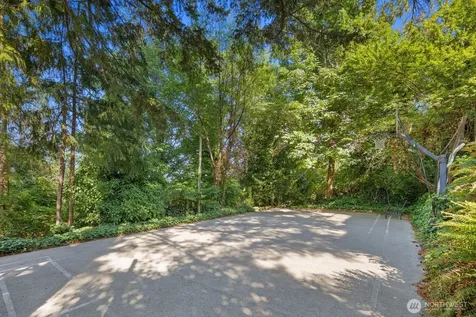 3642 37th Avenue W Seattle WA 98199