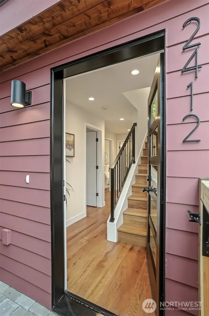 2412 Queen Anne Avenue N Seattle WA 98119