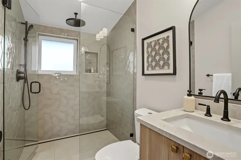 2412 Queen Anne Avenue N Seattle WA 98119