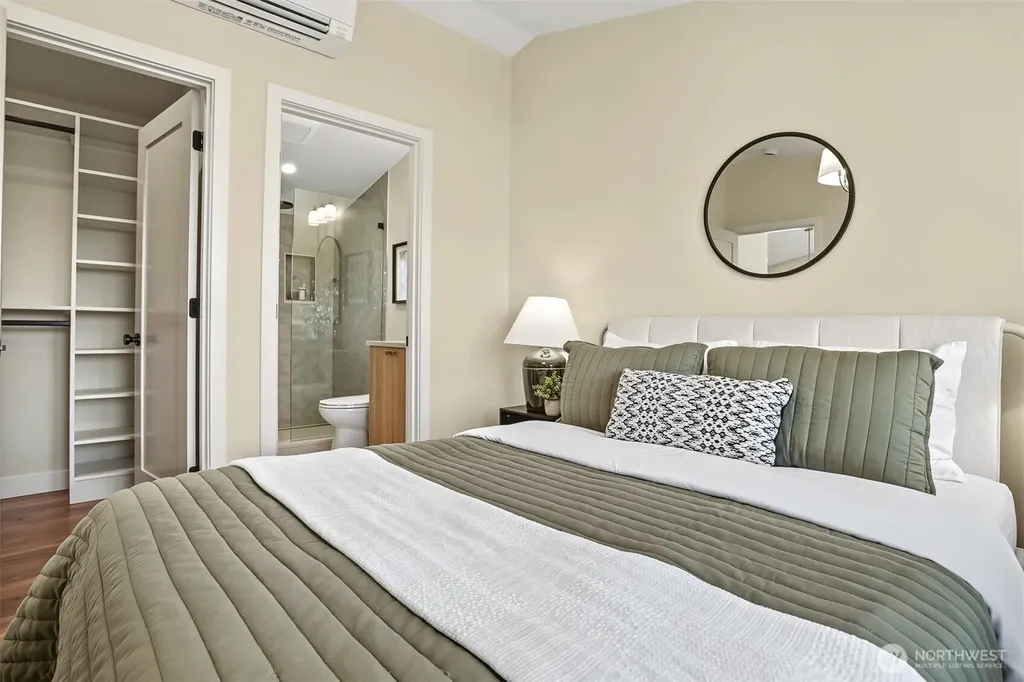 2412 Queen Anne Avenue N Seattle WA 98119