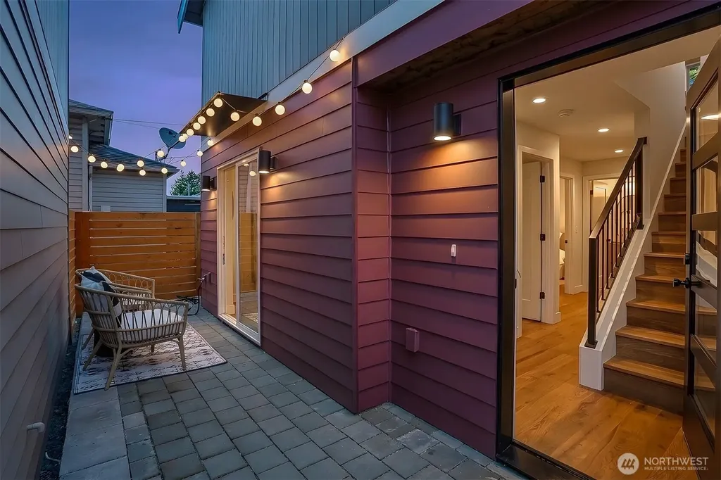 2412 Queen Anne Avenue N Seattle WA 98119
