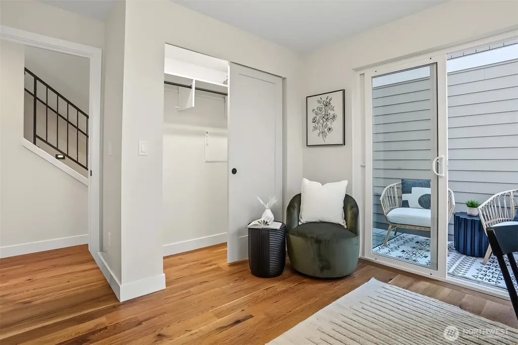 2412 Queen Anne Avenue N Seattle WA 98119