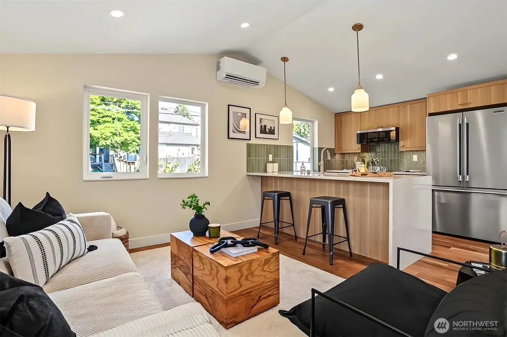 2412 Queen Anne Avenue N Seattle WA 98119