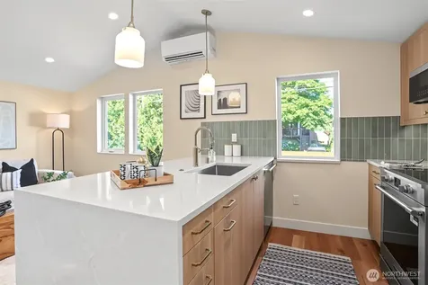 2412 Queen Anne Avenue N Seattle WA 98119
