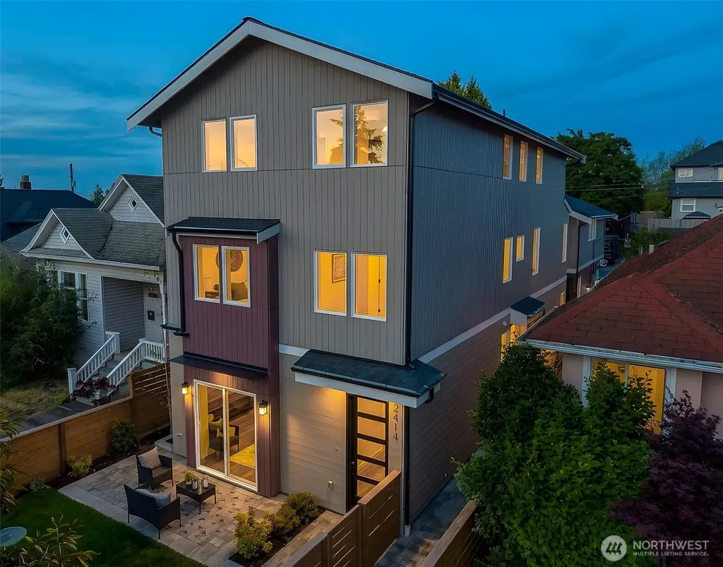 2414 Queen Anne Avenue N Seattle WA 98119