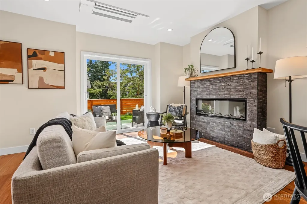 2414 Queen Anne Avenue N Seattle WA 98119